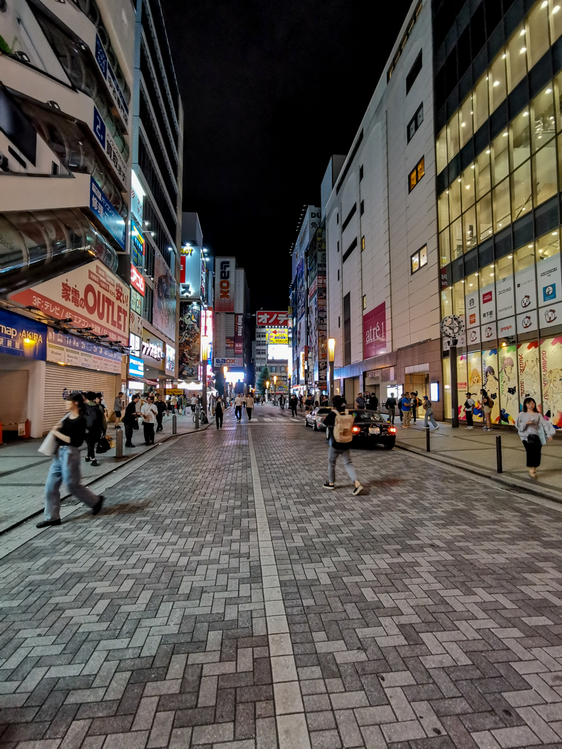 Akihabara v noci
